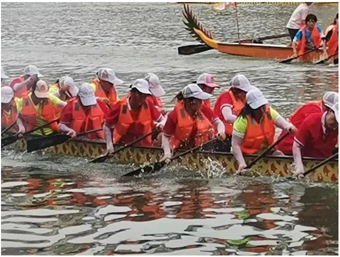 霸氣！廣西桂林華喆仿石漆女子龍舟隊(duì)勇創(chuàng)佳績！